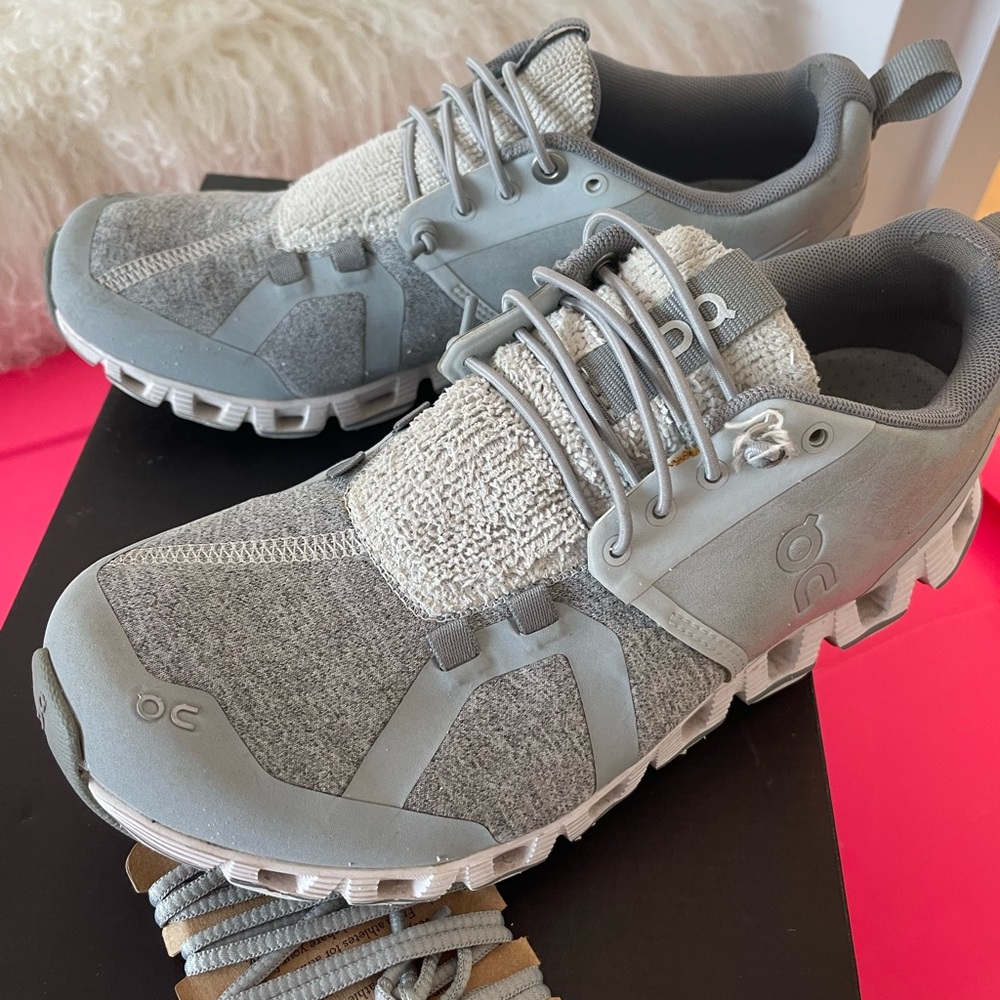 On cloud terry sneaker